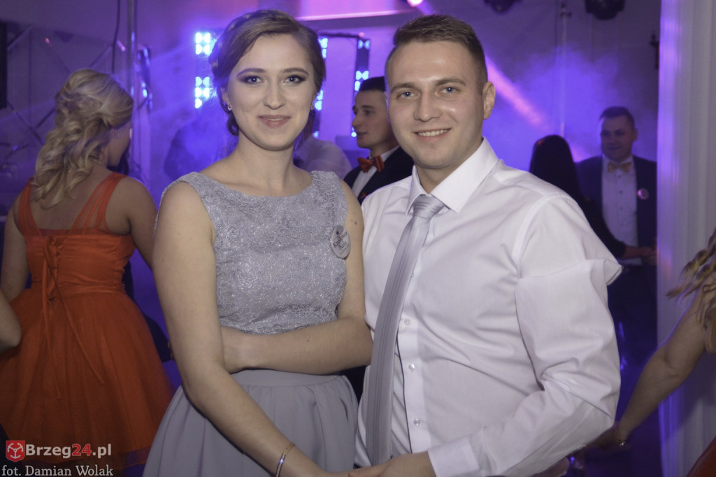 Studniówki 2017: Bal maturalny Zespół Szkół Centrum Kształcenia Praktycznego w Grodkowie [fotorelacja]