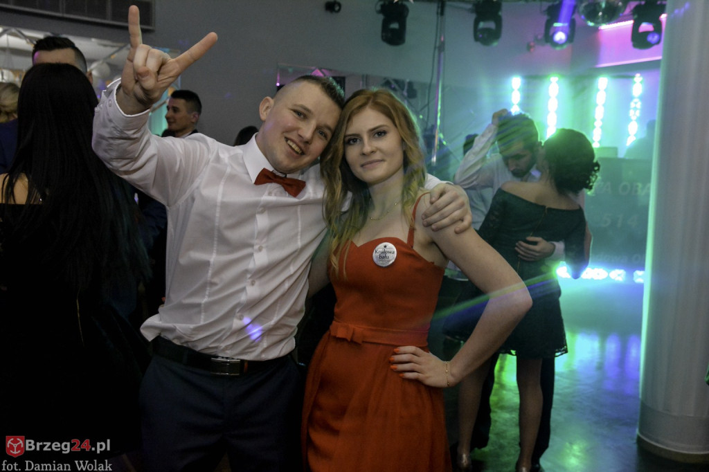 Studniówki 2017: Bal maturalny Zespół Szkół Centrum Kształcenia Praktycznego w Grodkowie [fotorelacja]