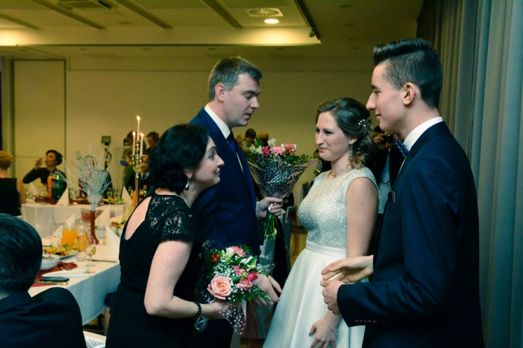 Studniówki 2017: Uczniowie II Liceum Ogólnokształcącego w Brzegu na balu maturalnym [fotogaleria]