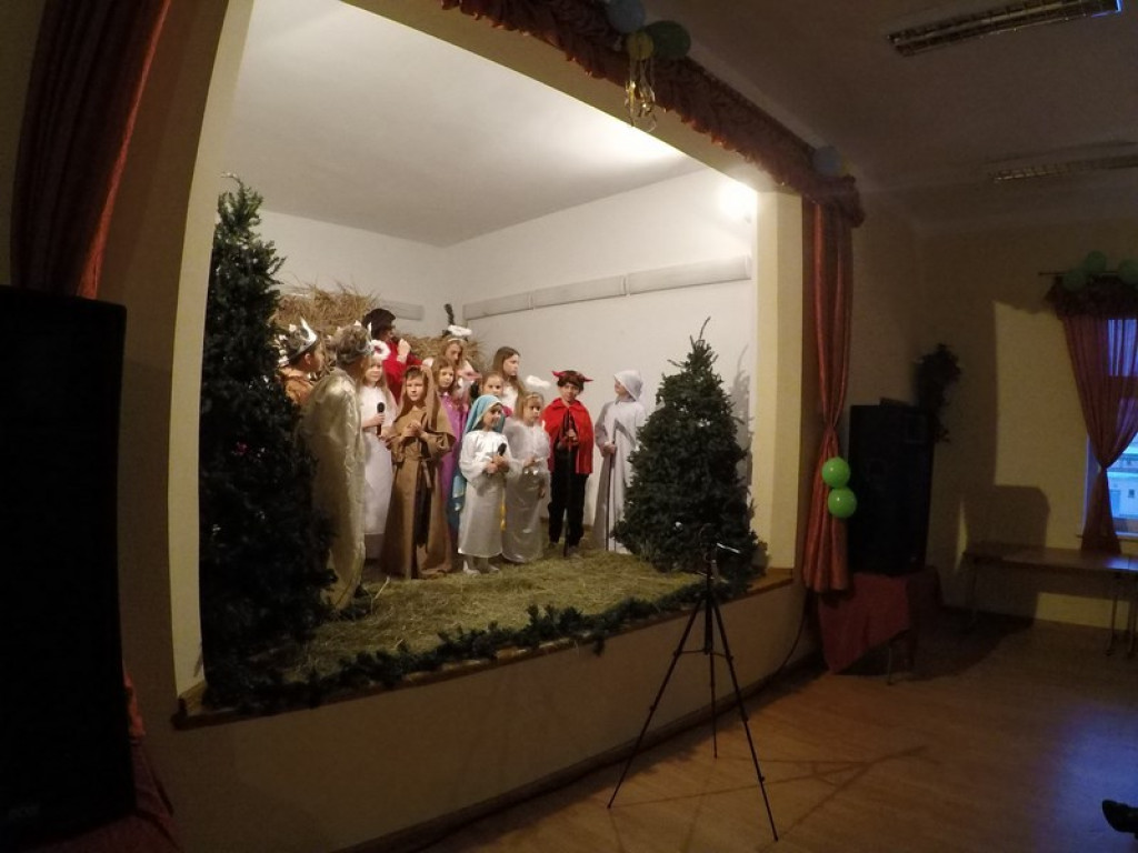 Zabawa dla dzieci w Domu Ludowym w Zielecicach