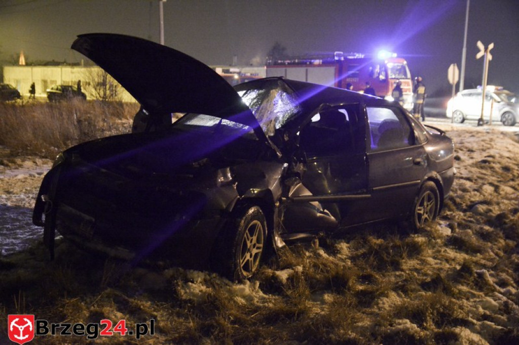 Grodków: Osobówka zderzyła się z szynobusem