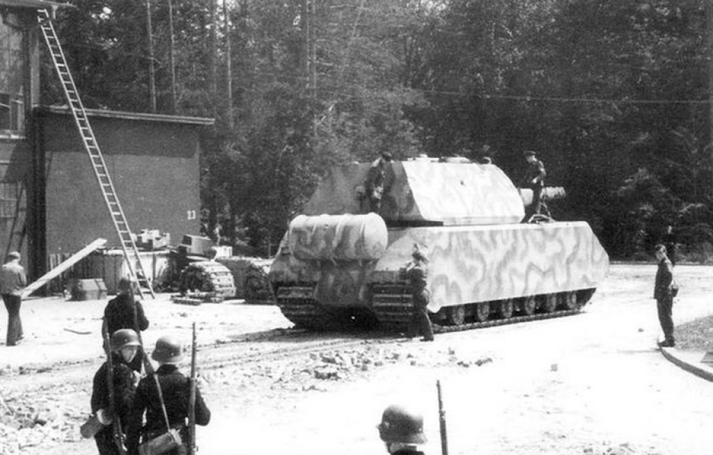 Tajemnice Sudetów cz. V - RIESE: Kompleks Rzeczka (zwany również  sztolniami walimskimi)