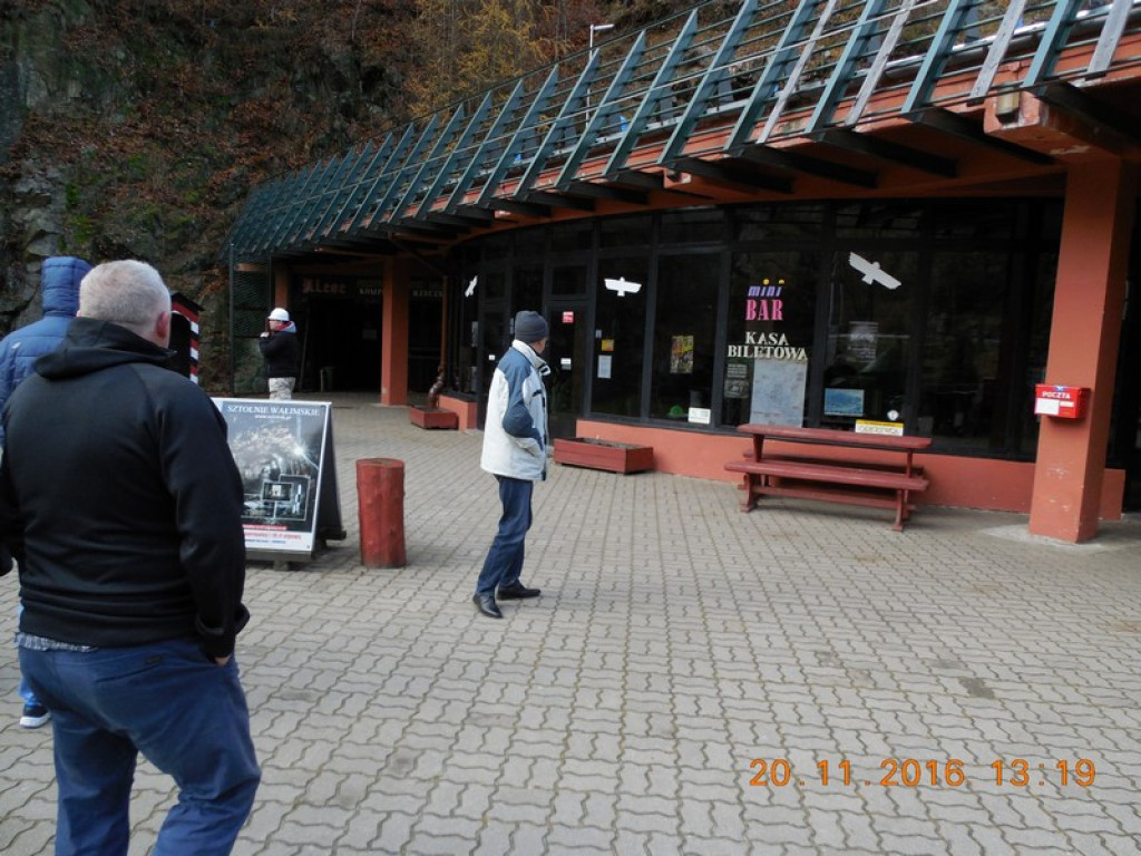 Tajemnice Sudetów cz. V - RIESE: Kompleks Rzeczka (zwany również  sztolniami walimskimi)