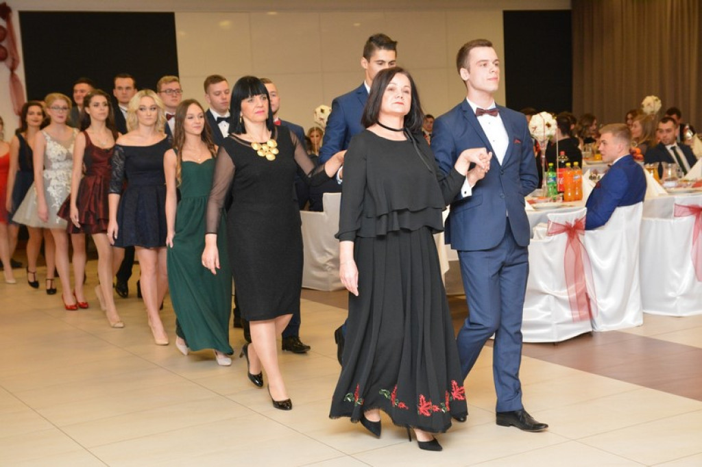 Studniówki 2017: Bal maturalny Zespołu Szkół Ekonomicznych w Brzegu [fotogaleria]