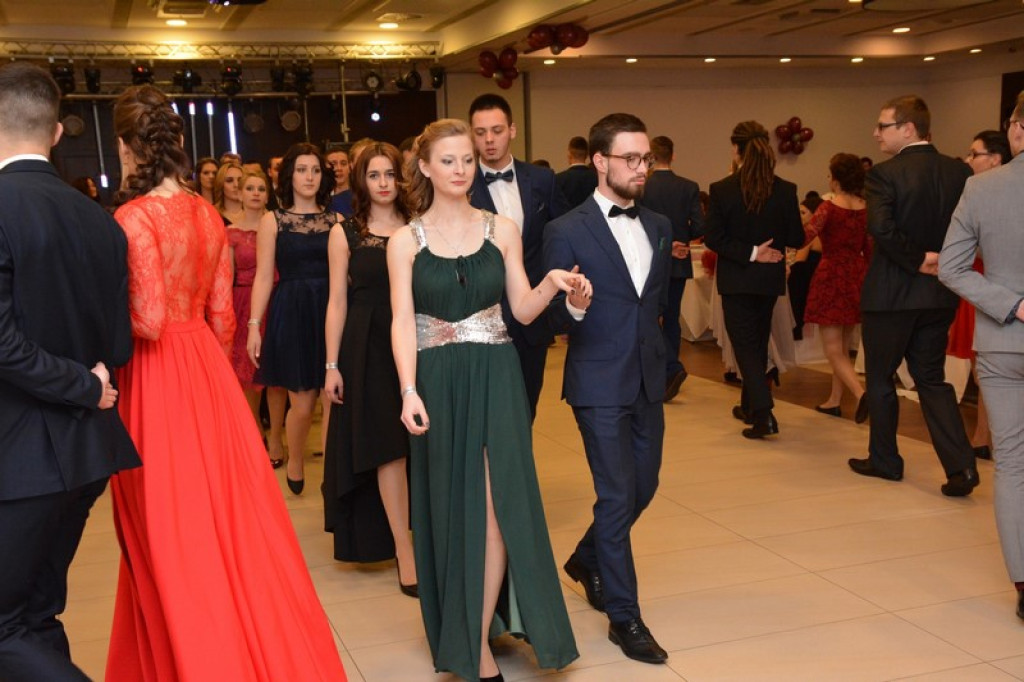 Studniówki 2017: Bal maturalny Zespołu Szkół Ekonomicznych w Brzegu [fotogaleria]