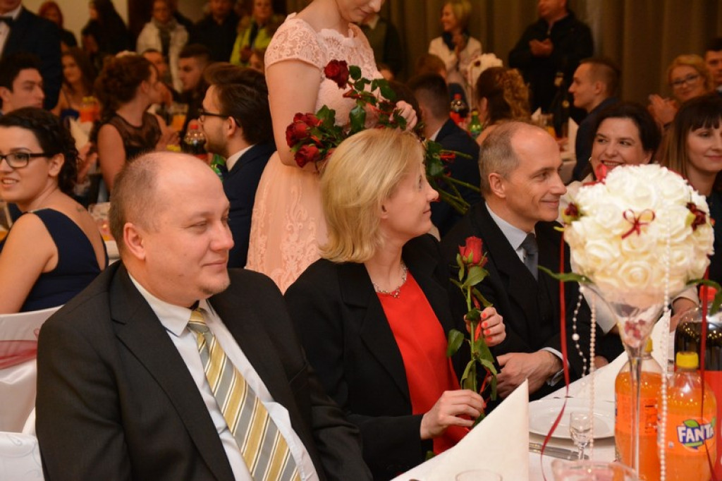 Studniówki 2017: Bal maturalny Zespołu Szkół Ekonomicznych w Brzegu [fotogaleria]