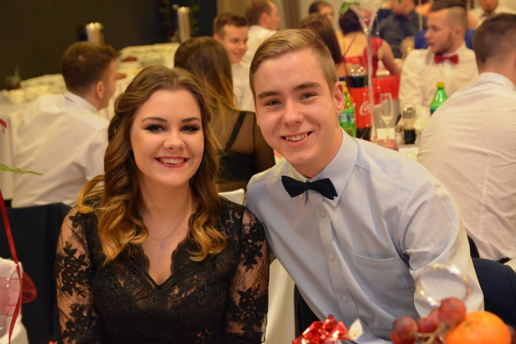 Studniówki 2017: Bal maturalny Zespołu Szkół Ekonomicznych w Brzegu [fotogaleria]