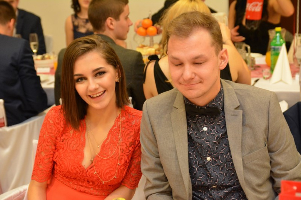 Studniówki 2017: Bal maturalny Zespołu Szkół Ekonomicznych w Brzegu [fotogaleria]