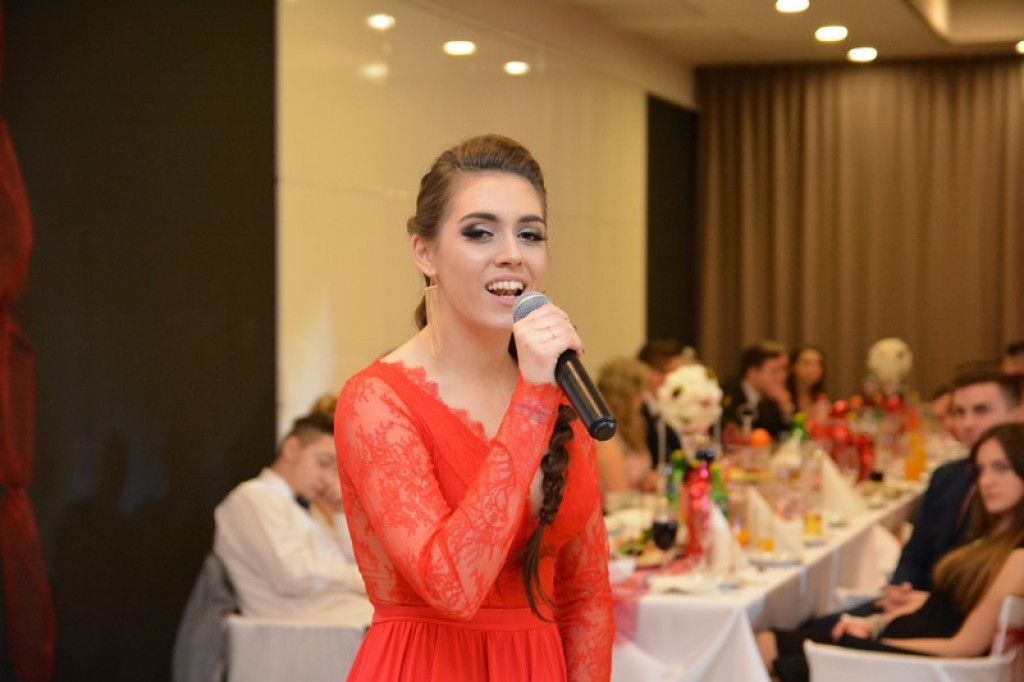 Studniówki 2017: Bal maturalny Zespołu Szkół Ekonomicznych w Brzegu [fotogaleria]