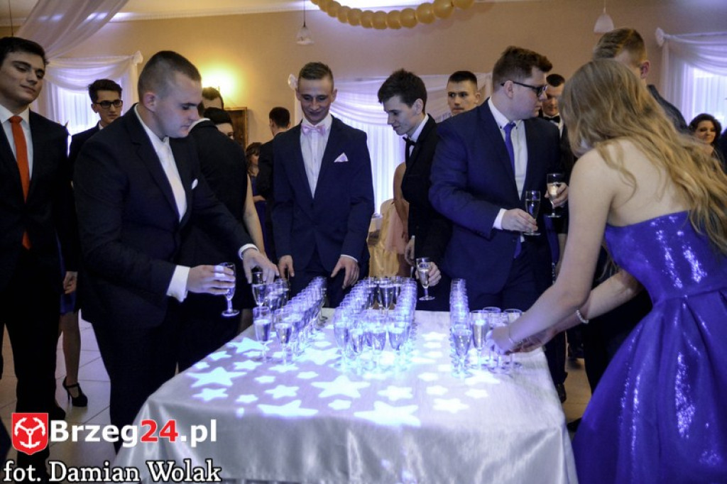 Studniówki 2017: Bal maturalny Liceum Ogólnokształcącego w Grodkowie [fotorelacja]