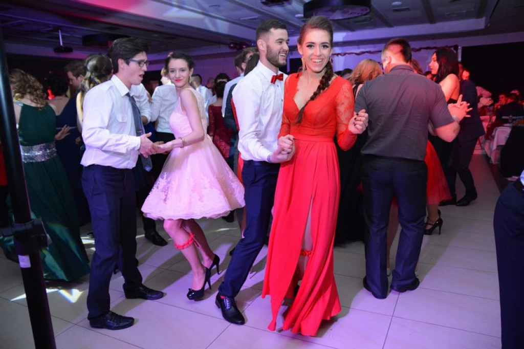 Studniówki 2017: Bal maturalny Zespołu Szkół Ekonomicznych w Brzegu [fotogaleria]