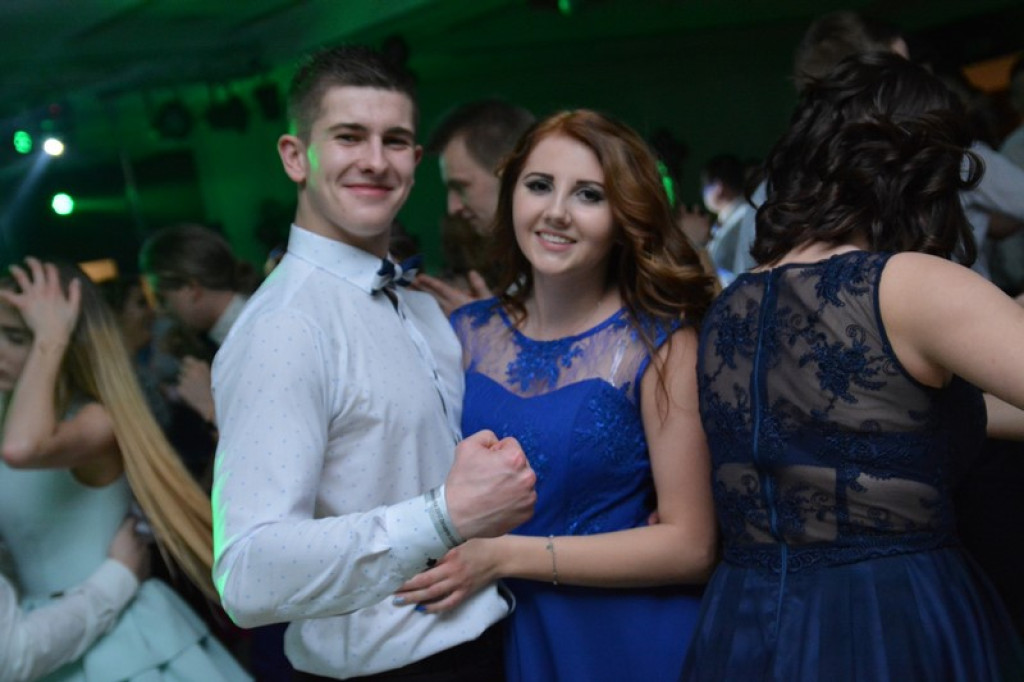 Studniówki 2017: Bal maturalny Zespołu Szkół Ekonomicznych w Brzegu [fotogaleria]