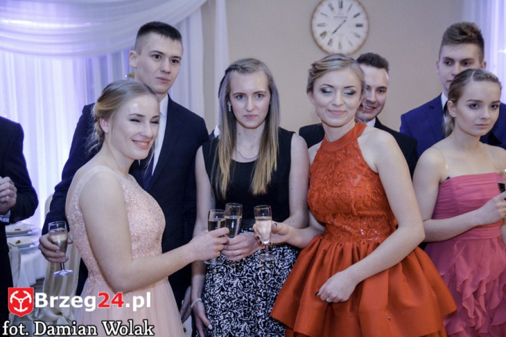 Studniówki 2017: Bal maturalny Liceum Ogólnokształcącego w Grodkowie [fotorelacja]