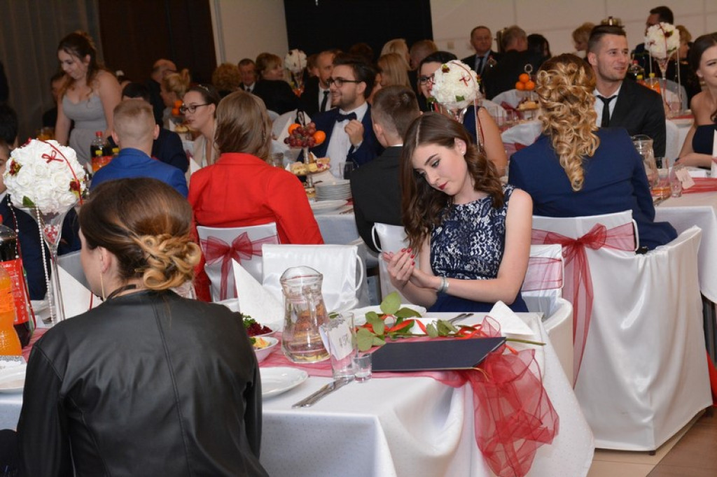 Studniówki 2017: Bal maturalny Zespołu Szkół Ekonomicznych w Brzegu [fotogaleria]