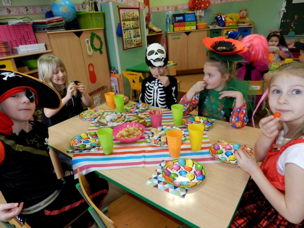 W karnawale wielkie bale. Zabawa w PP11