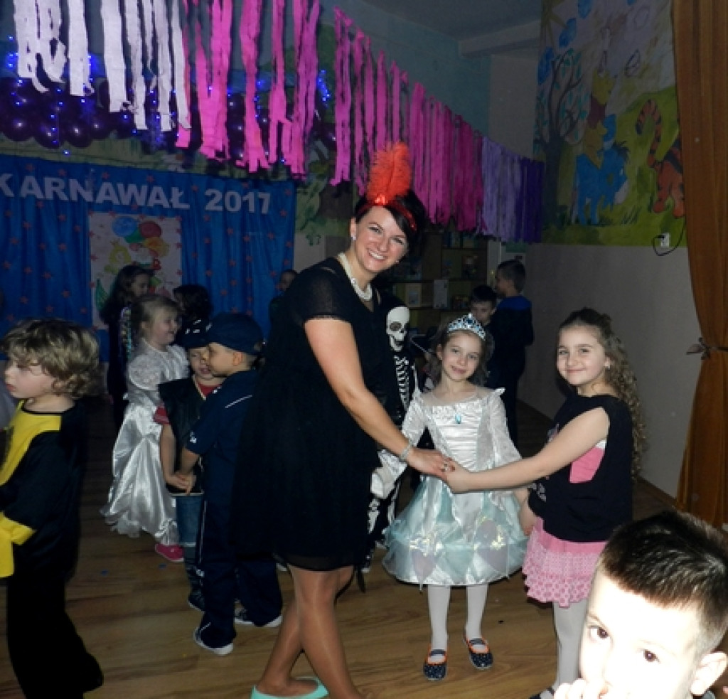 W karnawale wielkie bale. Zabawa w PP11