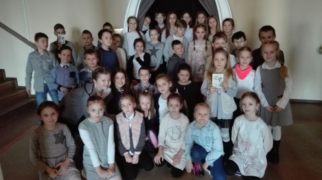 Świetlica z wizytą w teatrze