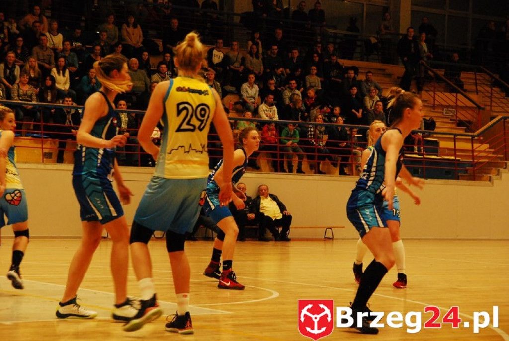 KSK Stal Brzeg bardzo pewnie wygrywa z MKS Polkowice [fotorelacja]