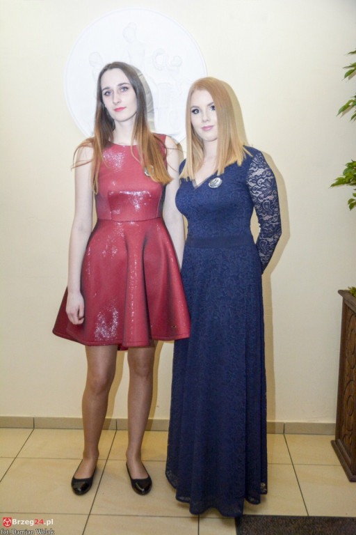 Studniówki 2017: Bal maturalny Zespołu Szkół Zawodowych nr 1 w Brzegu [fotogaleria]