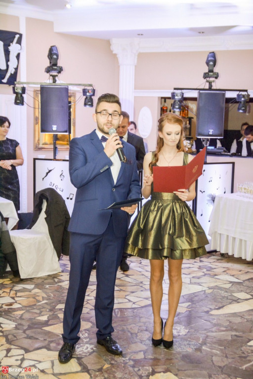 Studniówki 2017: Bal maturalny Zespołu Szkół Zawodowych nr 1 w Brzegu [fotogaleria]