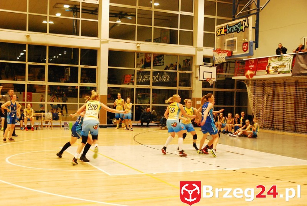 KSK Stal Brzeg bardzo pewnie wygrywa z MKS Polkowice [fotorelacja]