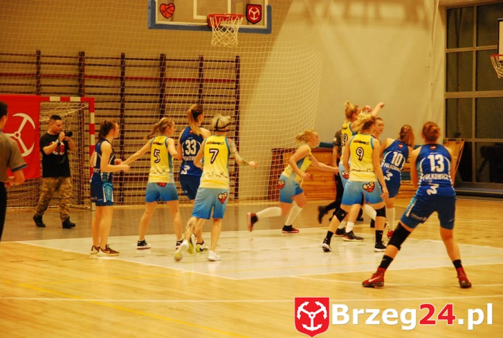 KSK Stal Brzeg bardzo pewnie wygrywa z MKS Polkowice [fotorelacja]