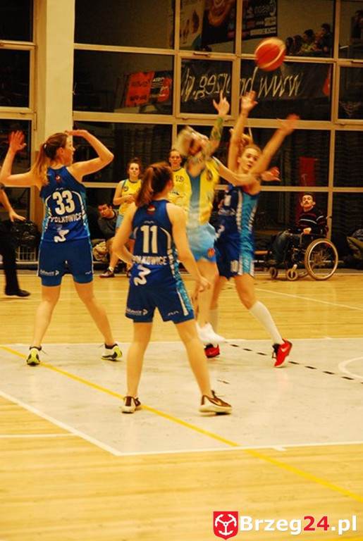 KSK Stal Brzeg bardzo pewnie wygrywa z MKS Polkowice [fotorelacja]