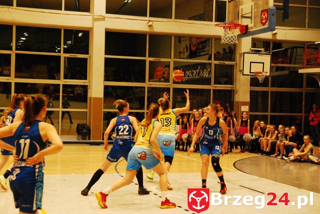 KSK Stal Brzeg bardzo pewnie wygrywa z MKS Polkowice [fotorelacja]