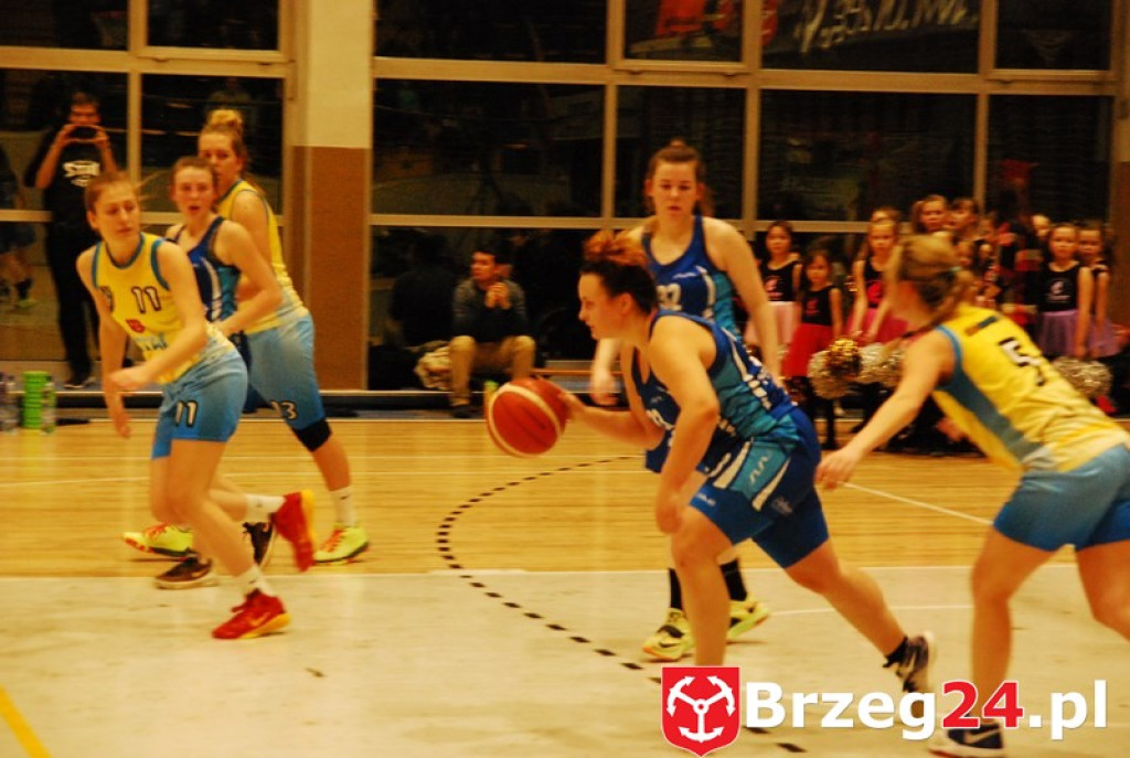 KSK Stal Brzeg bardzo pewnie wygrywa z MKS Polkowice [fotorelacja]