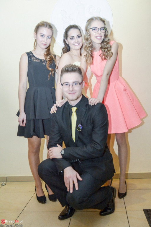 Studniówki 2017: Bal maturalny Zespołu Szkół Zawodowych nr 1 w Brzegu [fotogaleria]