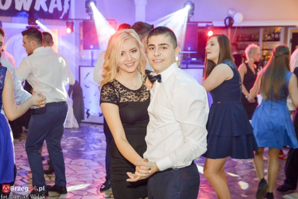 Studniówki 2017: Bal maturalny Zespołu Szkół Zawodowych nr 1 w Brzegu [fotogaleria]