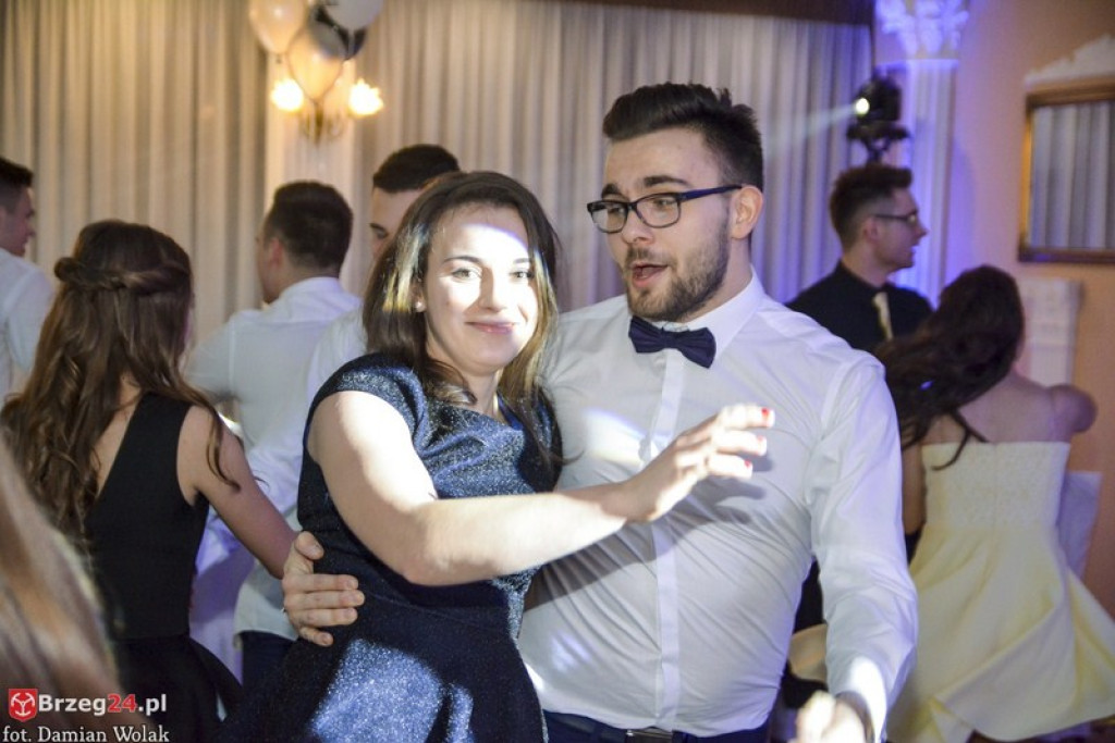 Studniówki 2017: Bal maturalny Zespołu Szkół Zawodowych nr 1 w Brzegu [fotogaleria]