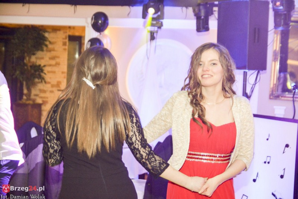 Studniówki 2017: Bal maturalny Zespołu Szkół Zawodowych nr 1 w Brzegu [fotogaleria]