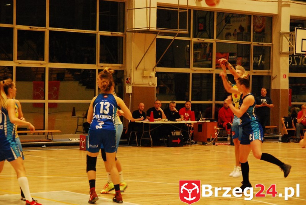 KSK Stal Brzeg bardzo pewnie wygrywa z MKS Polkowice [fotorelacja]