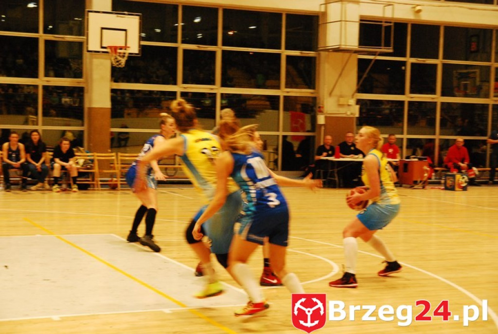 KSK Stal Brzeg bardzo pewnie wygrywa z MKS Polkowice [fotorelacja]