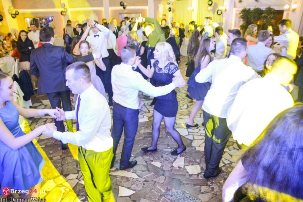 Studniówki 2017: Bal maturalny Zespołu Szkół Zawodowych nr 1 w Brzegu [fotogaleria]