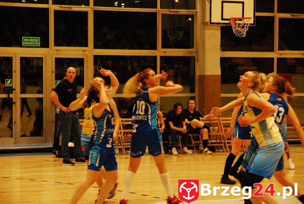 KSK Stal Brzeg bardzo pewnie wygrywa z MKS Polkowice [fotorelacja]