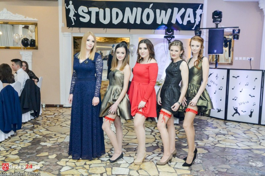Studniówki 2017: Bal maturalny Zespołu Szkół Zawodowych nr 1 w Brzegu [fotogaleria]