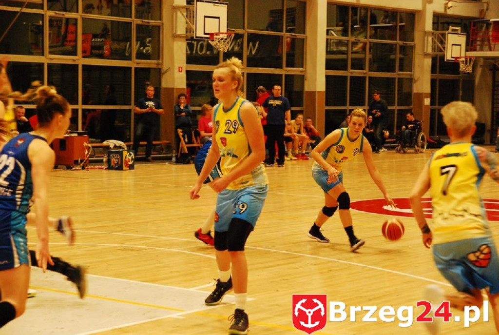 KSK Stal Brzeg bardzo pewnie wygrywa z MKS Polkowice [fotorelacja]