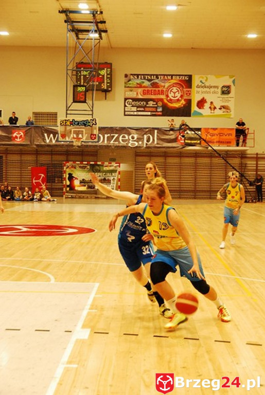 KSK Stal Brzeg bardzo pewnie wygrywa z MKS Polkowice [fotorelacja]