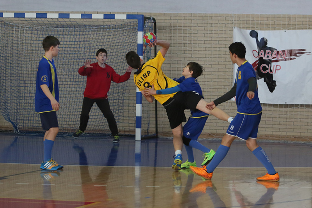 Młodzi szczypiorniści z Grodkowa w środku stawki