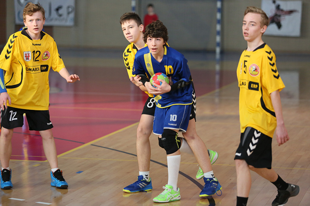 Młodzi szczypiorniści z Grodkowa w środku stawki