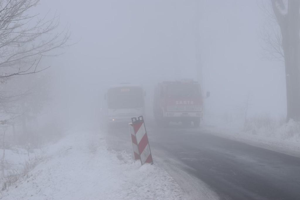 Cztery osobówki i autobus zderzyły się pod Mąkoszycami