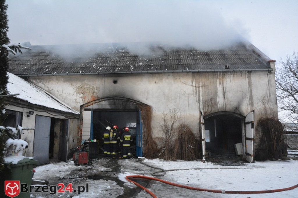 Pożar warsztatu w Goli Grodkowskiej. Straty mogą być bardzo duże
