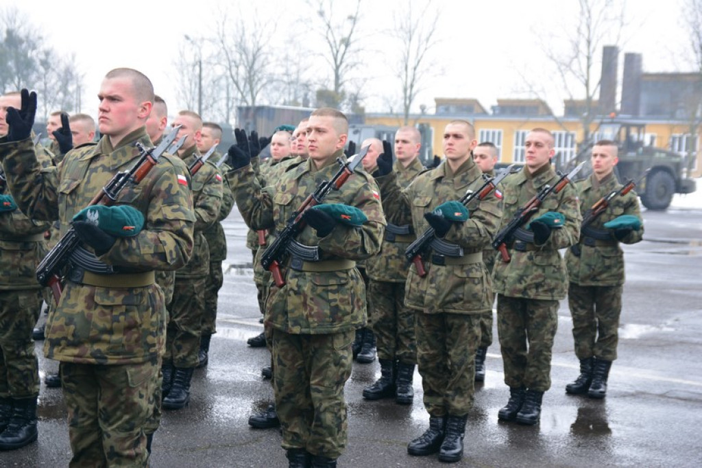 83 elewów złożyło przysięgę w 1. Brzeskim Pułku Saperów