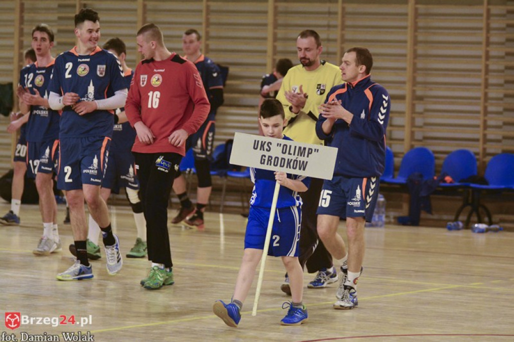 Olimp nokautuje rywali. Dobry mecz w wykonaniu Olimpijczyków.