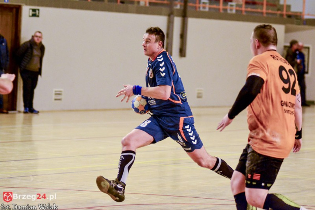 Olimp nokautuje rywali. Dobry mecz w wykonaniu Olimpijczyków.