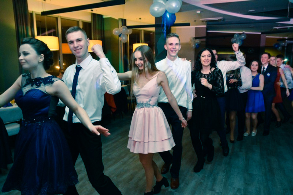 Studniówka Zespołu Szkół Budowlanych w Brzegu [fotogaleria]