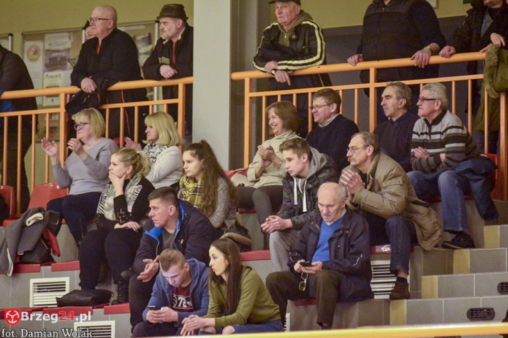 Olimp nokautuje rywali. Dobry mecz w wykonaniu Olimpijczyków.