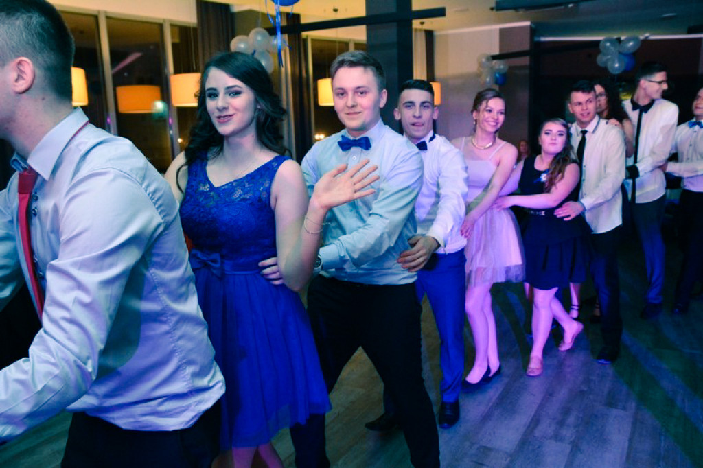 Studniówka Zespołu Szkół Budowlanych w Brzegu [fotogaleria]